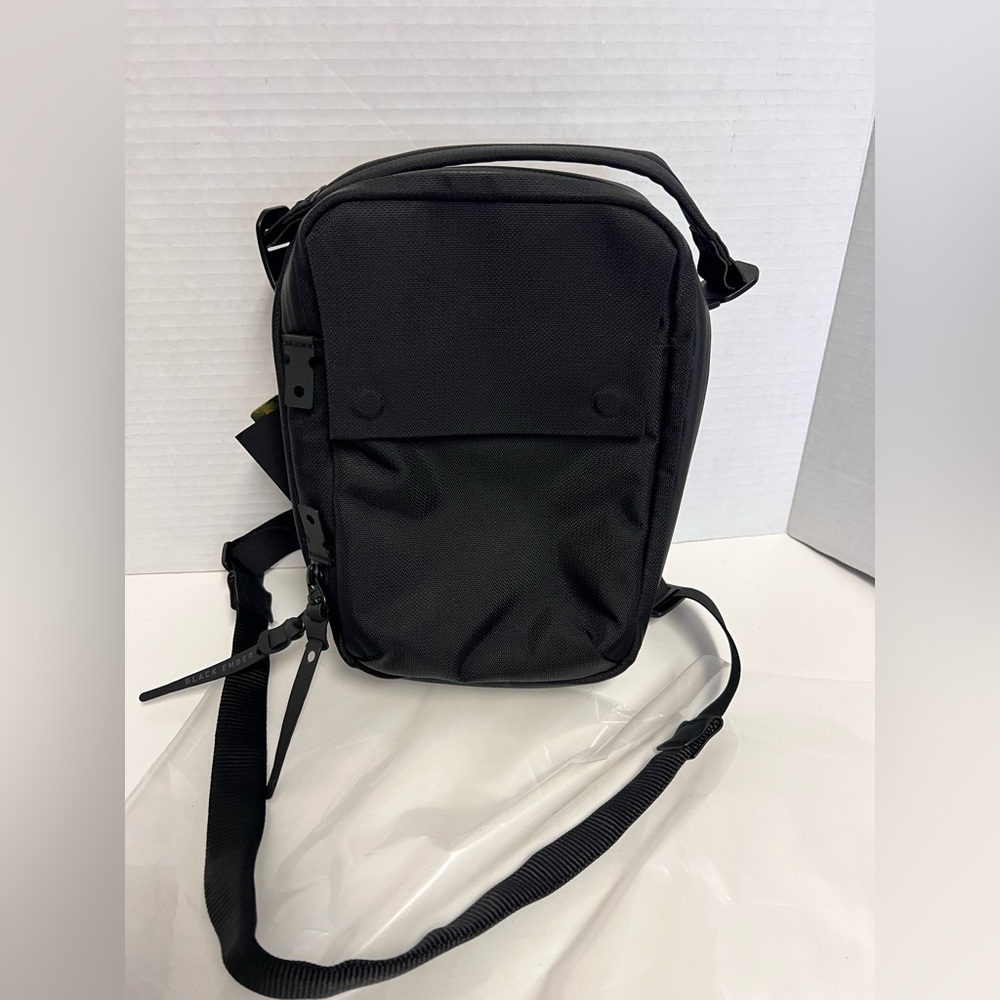 Black Ember Kompak
